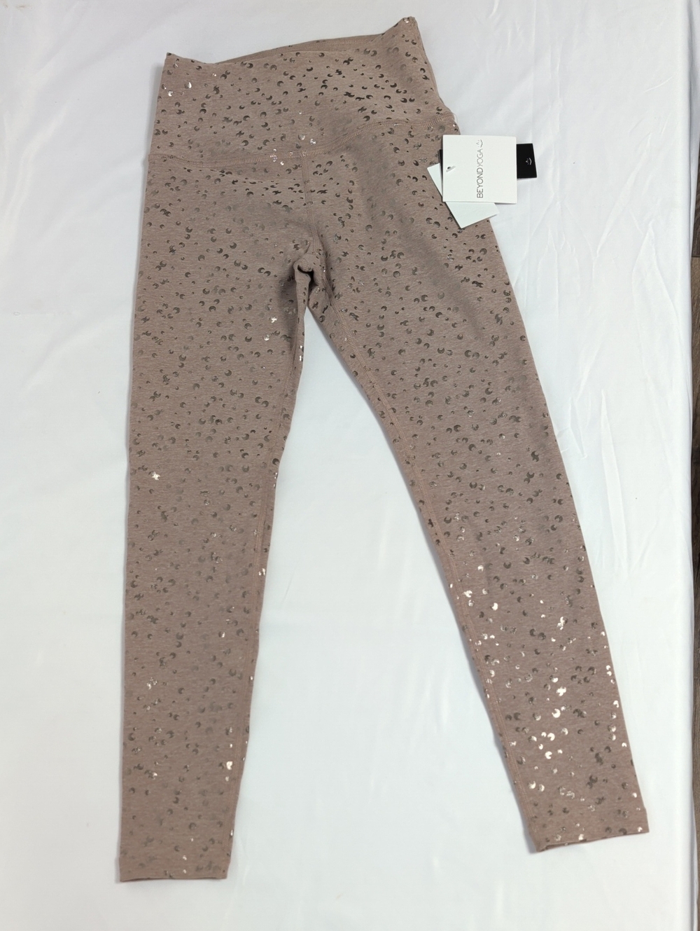 NWT Women's Beyond Yoga Chai Mini Moons SoftShine High Waisted Midi Leggings.
